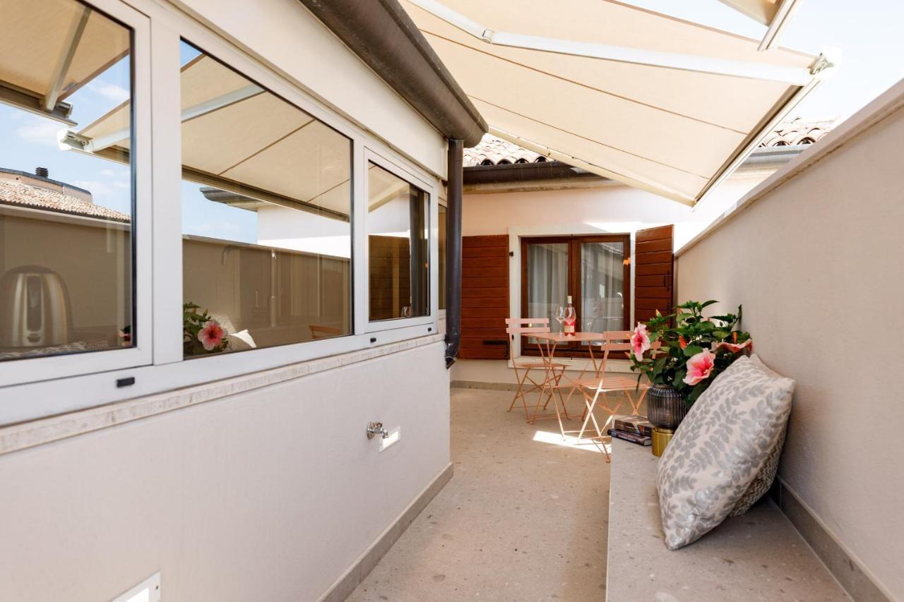 Casa Flores Apartments Бардолино Екстериор снимка